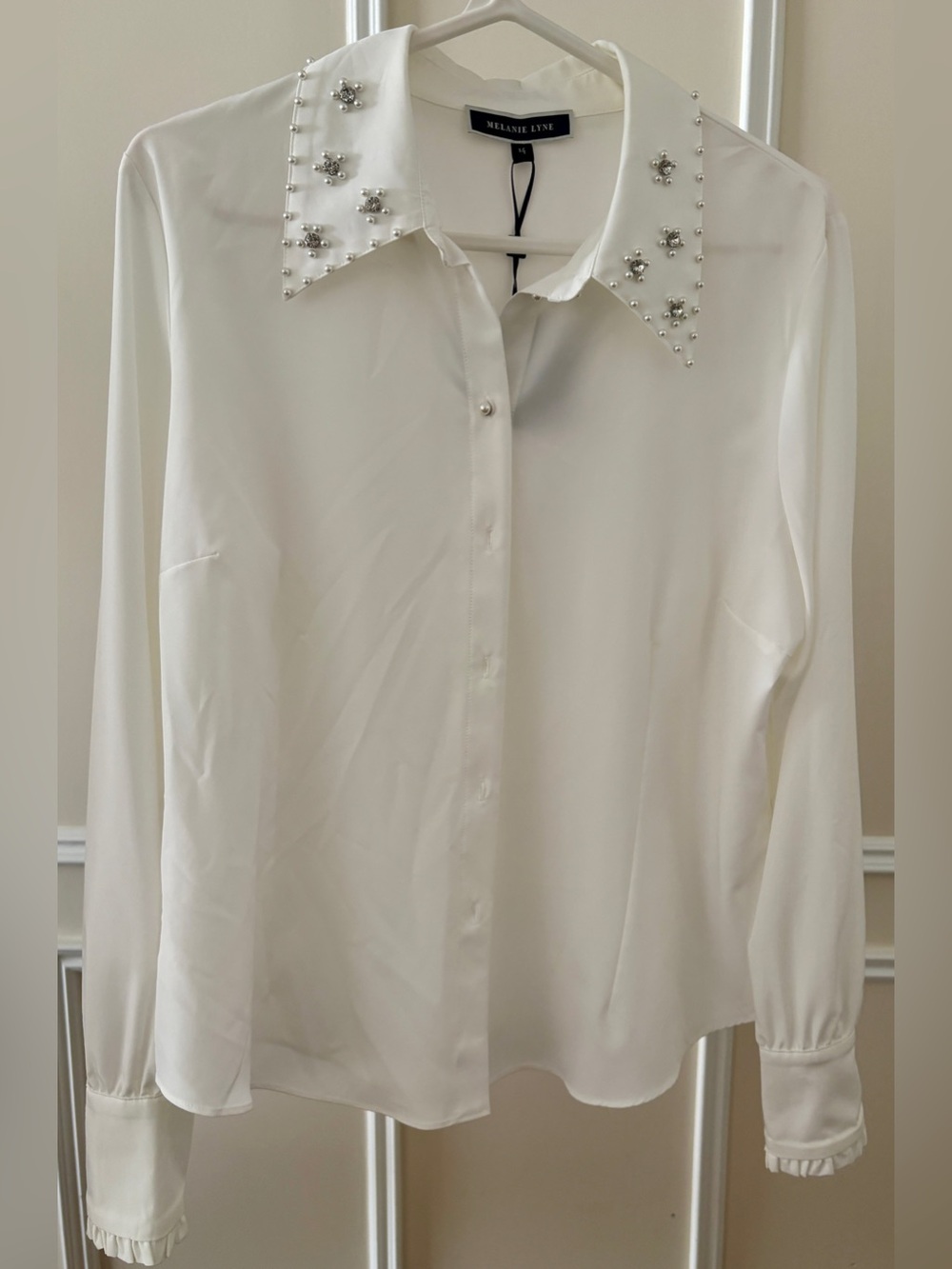 Melanie Lyne Pearl & Crystal Collar White Button-Up Blouse